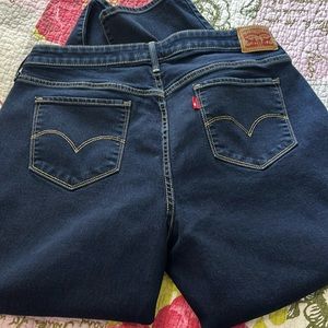 Sold..18W Short Levi’s 311 Shaping Skinny jeans. $24 each
